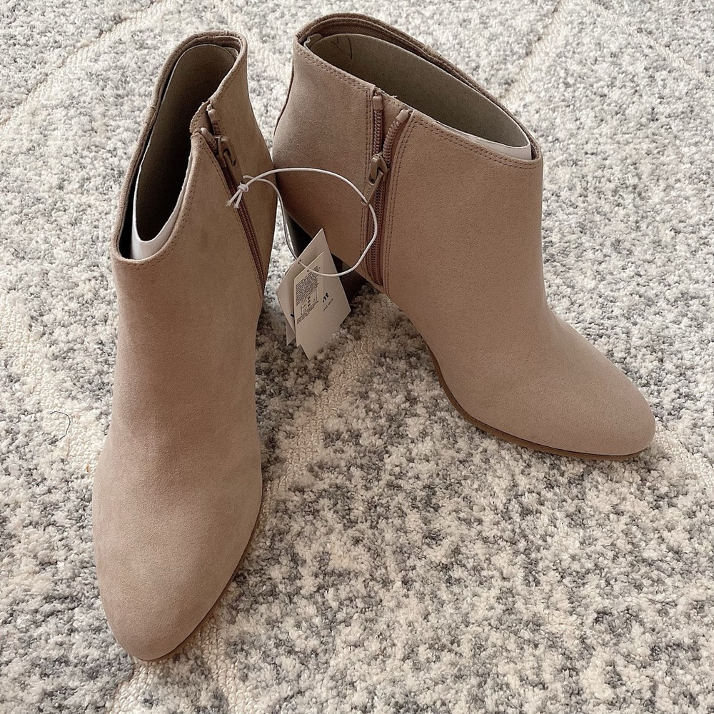 NWOB Faux-Suede High-Heel Booties for Women - Picture 5 of 6